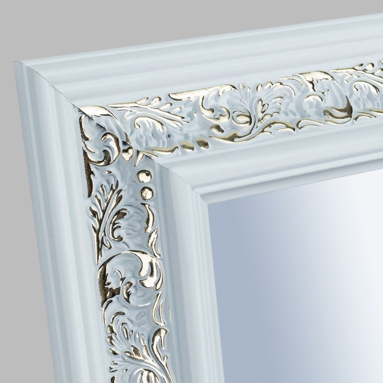 Зеркало в багете "Версаль". Размер 600х800мм. ("белое")